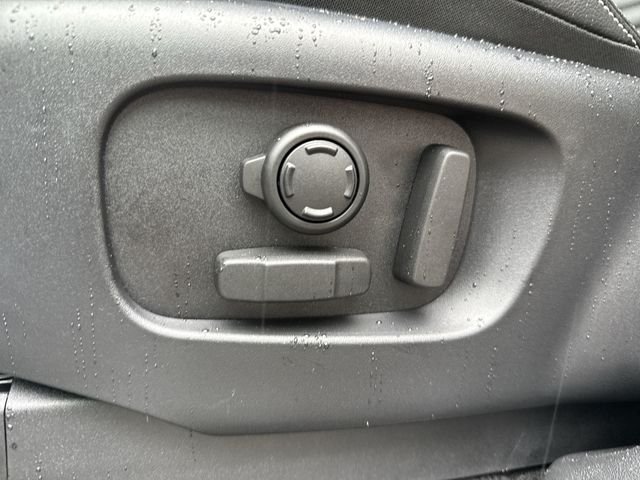 2026 Land Rover Discovery Gemini Edition - Photo 11