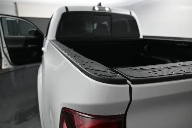 Used 2022 White Toyota SR5 image 12