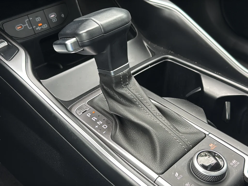 Used 2025 Black Kia EX image 26