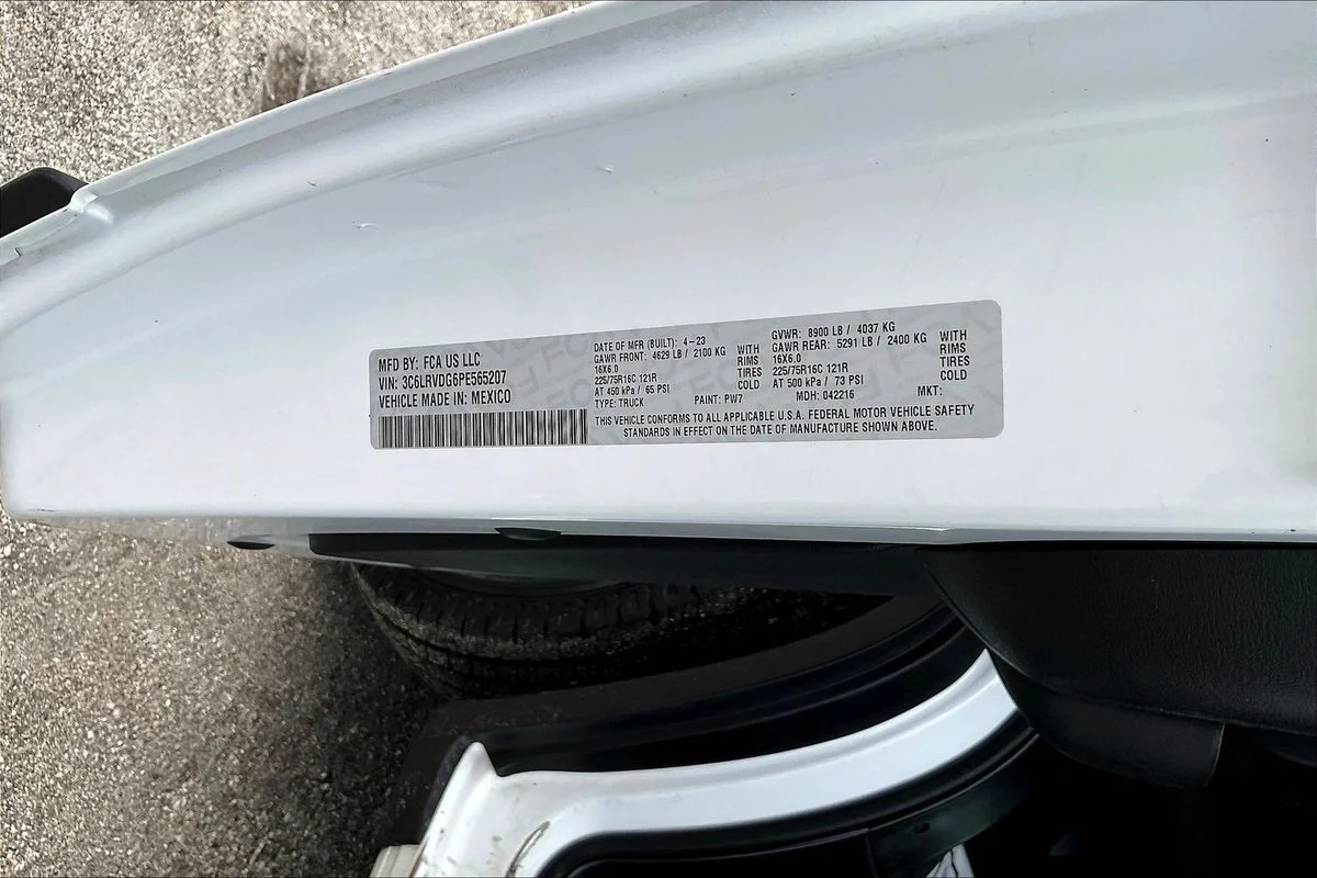 Used 2023  Ram Cargo Van High Roof 159" WB image 13