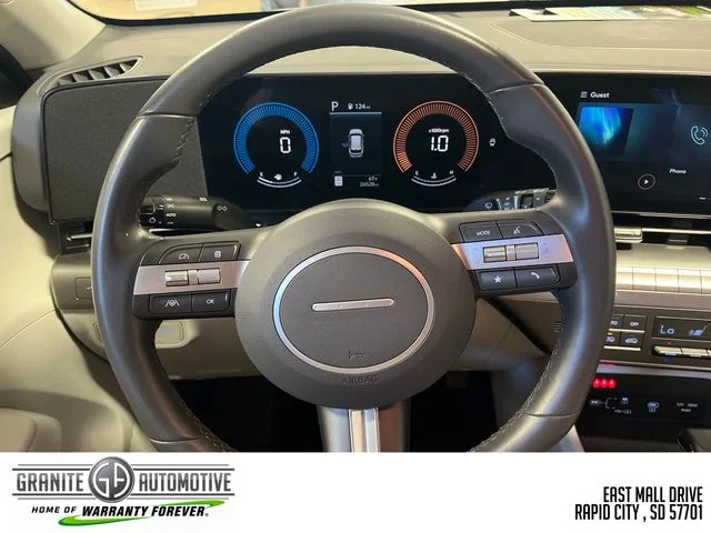 Used 2025 White Hyundai SEL image 19