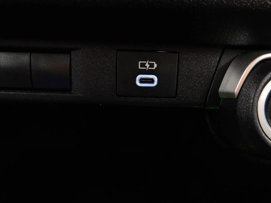 Used 2024 Cream Toyota XLE image 29