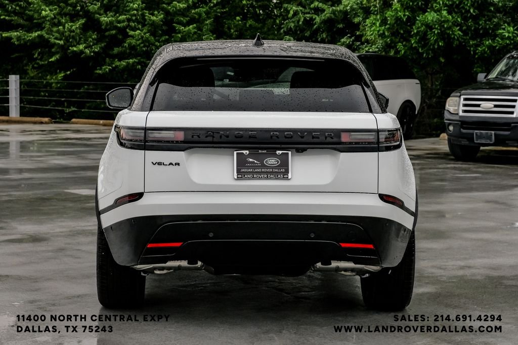 New 2026 Fuji White Land Rover Dynamic SE image 9