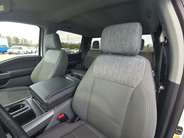 Used 2022 White Ford XLT image 22