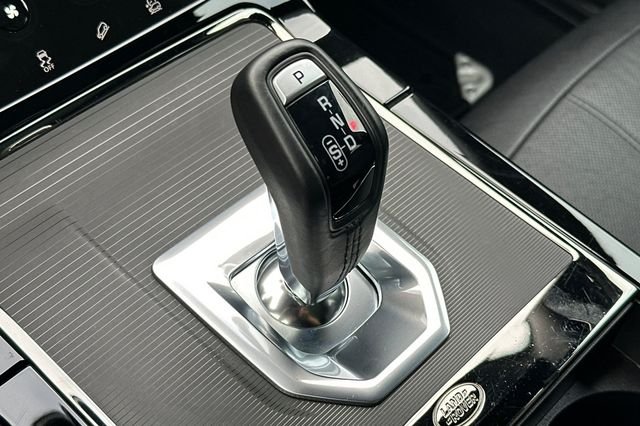 Certified Used 2023 Blue Land Rover R-Dynamic SE image 21