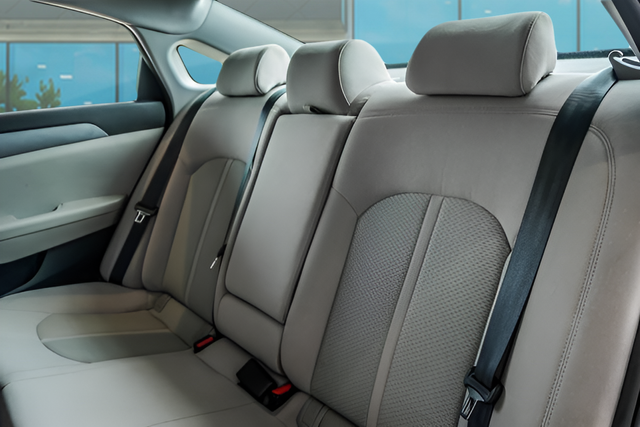Used 2017 Blue Hyundai SE image 30