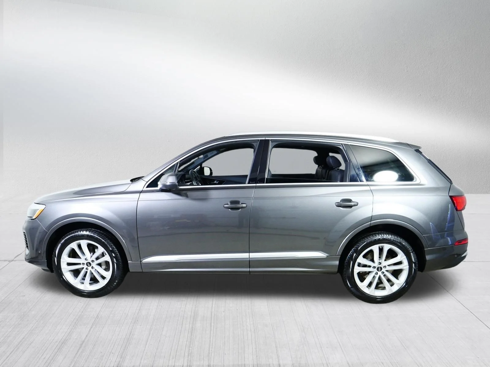 2025 Audi Q7 Premium Plus - Photo 4