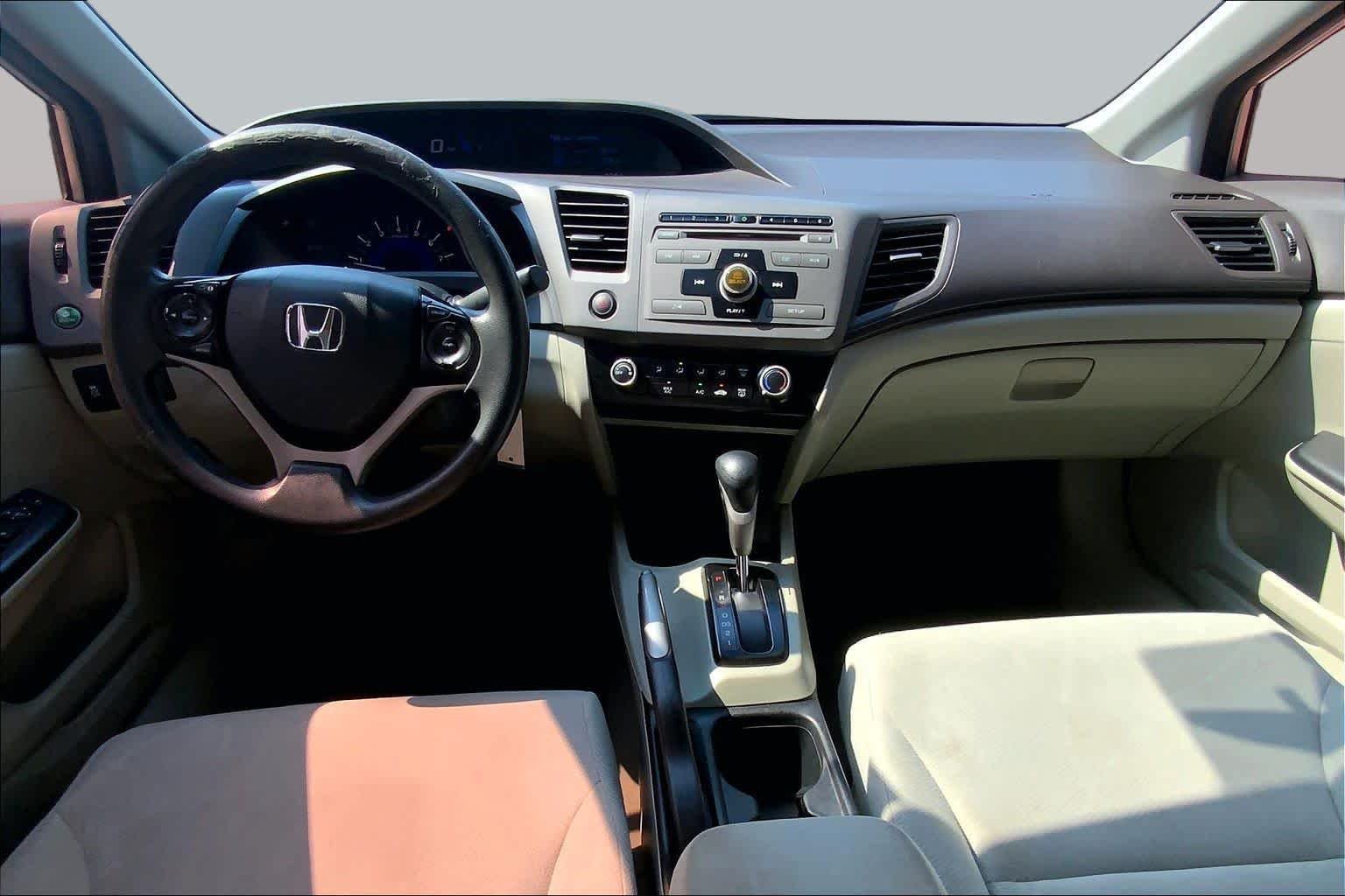 Used 2012 Alabaster Silver Metallic Honda LX image 15