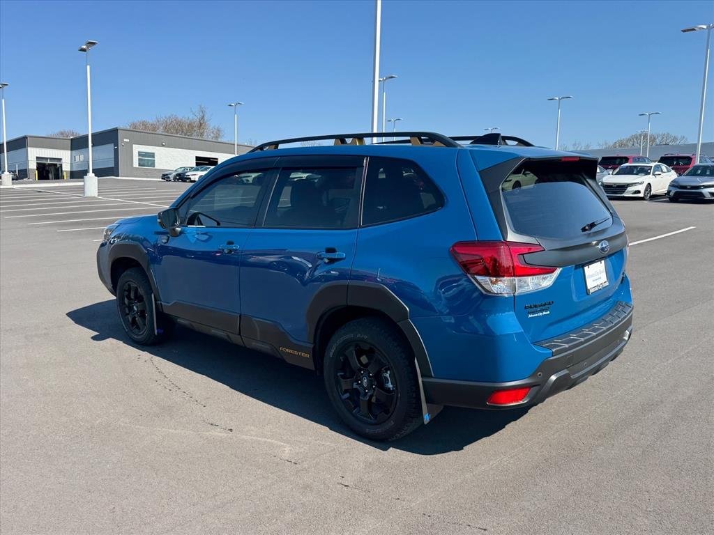 Used 2025 Geyser Blue Subaru Wilderness image 4