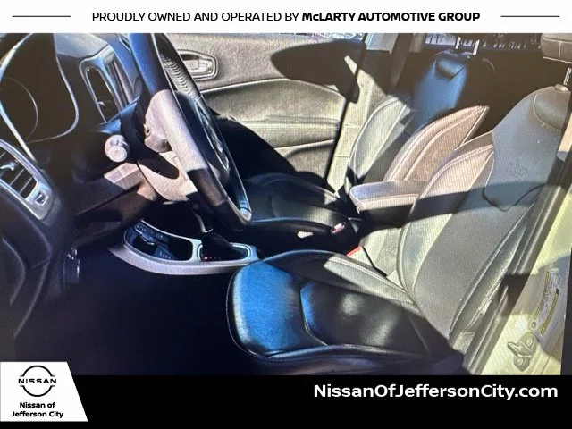 Used 2019 White Jeep Limited image 9