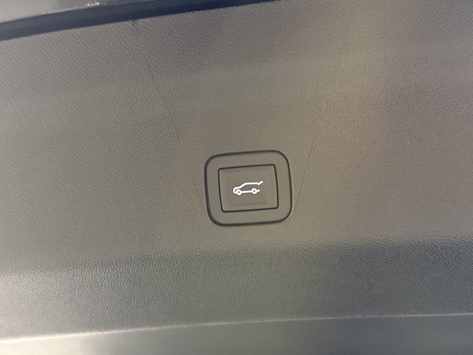 2027 GMC Yukon Denali Ultimate - Photo 19
