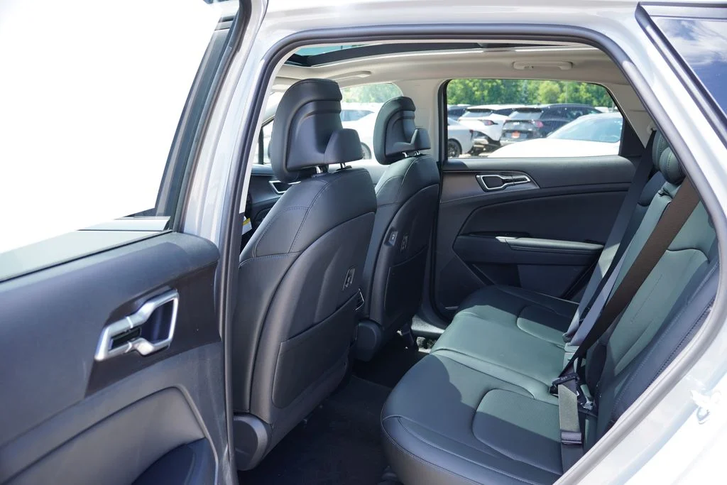New 2026 Wolf Gray Kia EX image 11