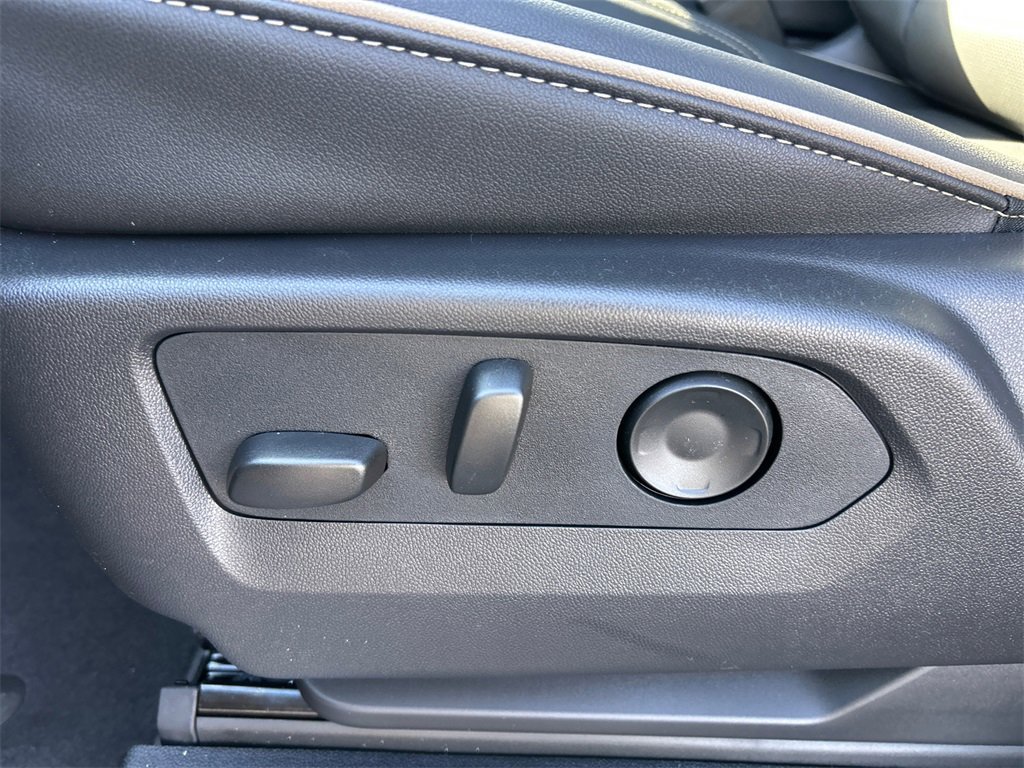 2026 GMC YUKON XL - Image 16