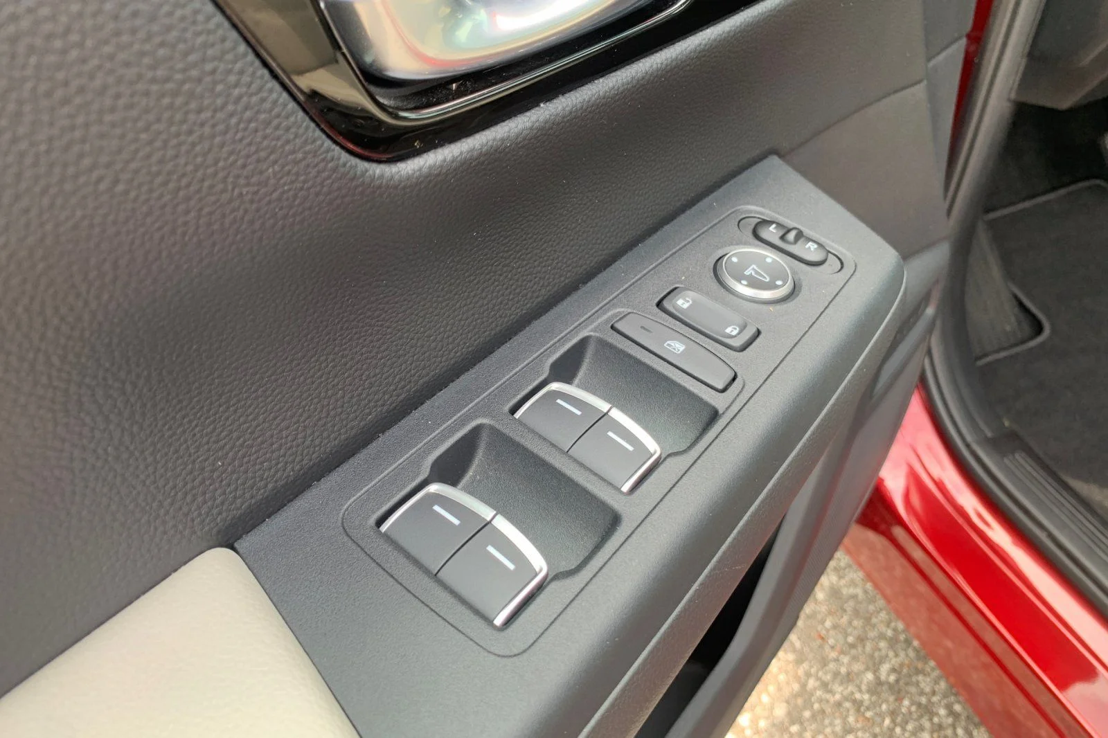 Used 2025 Red Honda EX-L image 13