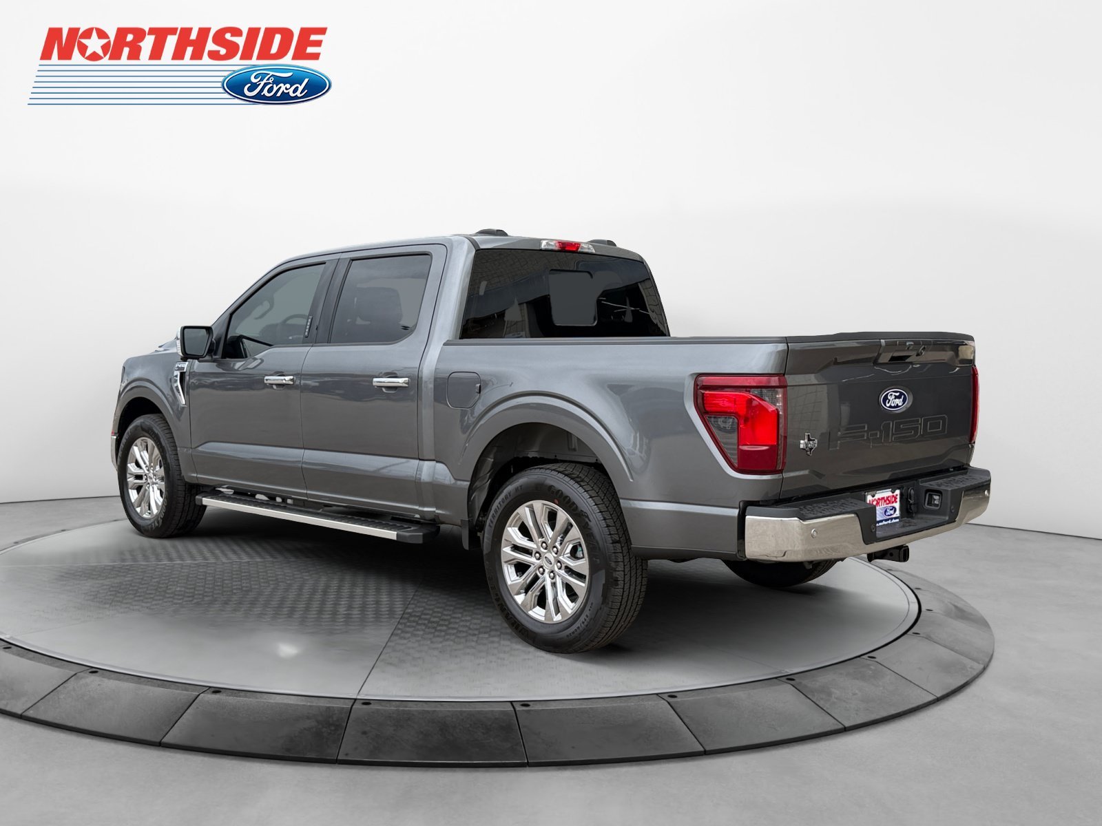 New 2026 Carbonized Gray Metallic Ford XLT image 5