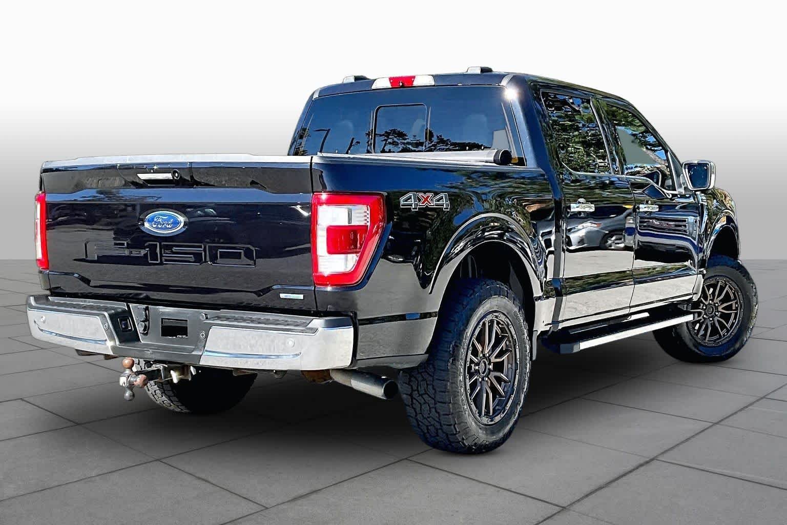 Used 2021 Agate Black Metallic Ford LARIAT image 12