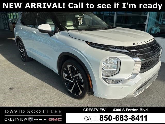 2023 Mitsubishi Outlander SEL 2WD's photo