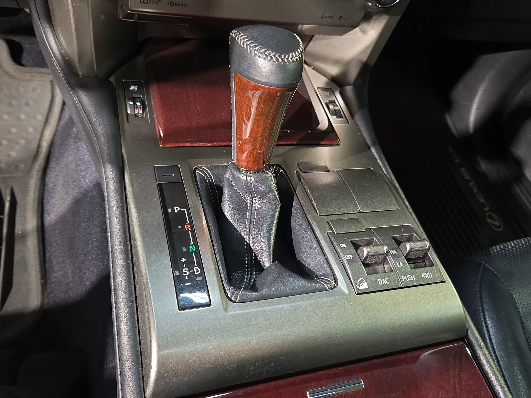Used 2017 Black Onyx Lexus GX 460 image 34