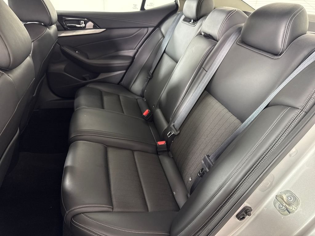 Used 2020 Silver Nissan 3.5 SV image 13