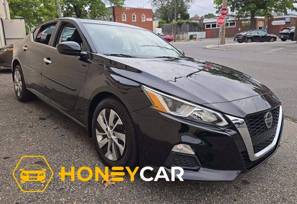 Used 2020 Black Nissan 2.5 S image 1