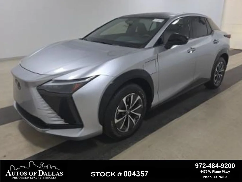 Used 2024 Silver Lexus 300e Luxury image 1