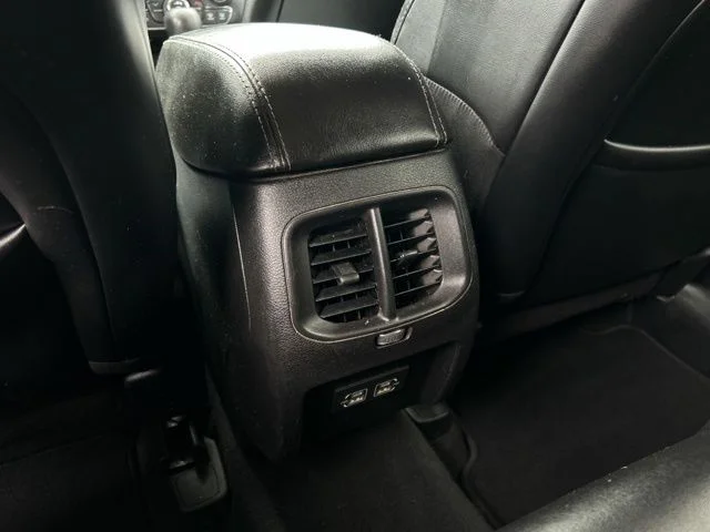 Used 2021 White Jeep Latitude Lux image 23