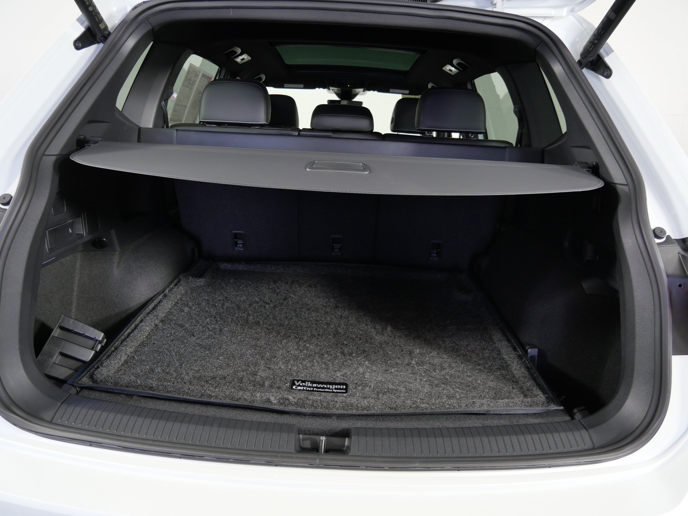 Used 2024 White Volkswagen SEL R-Line image 29