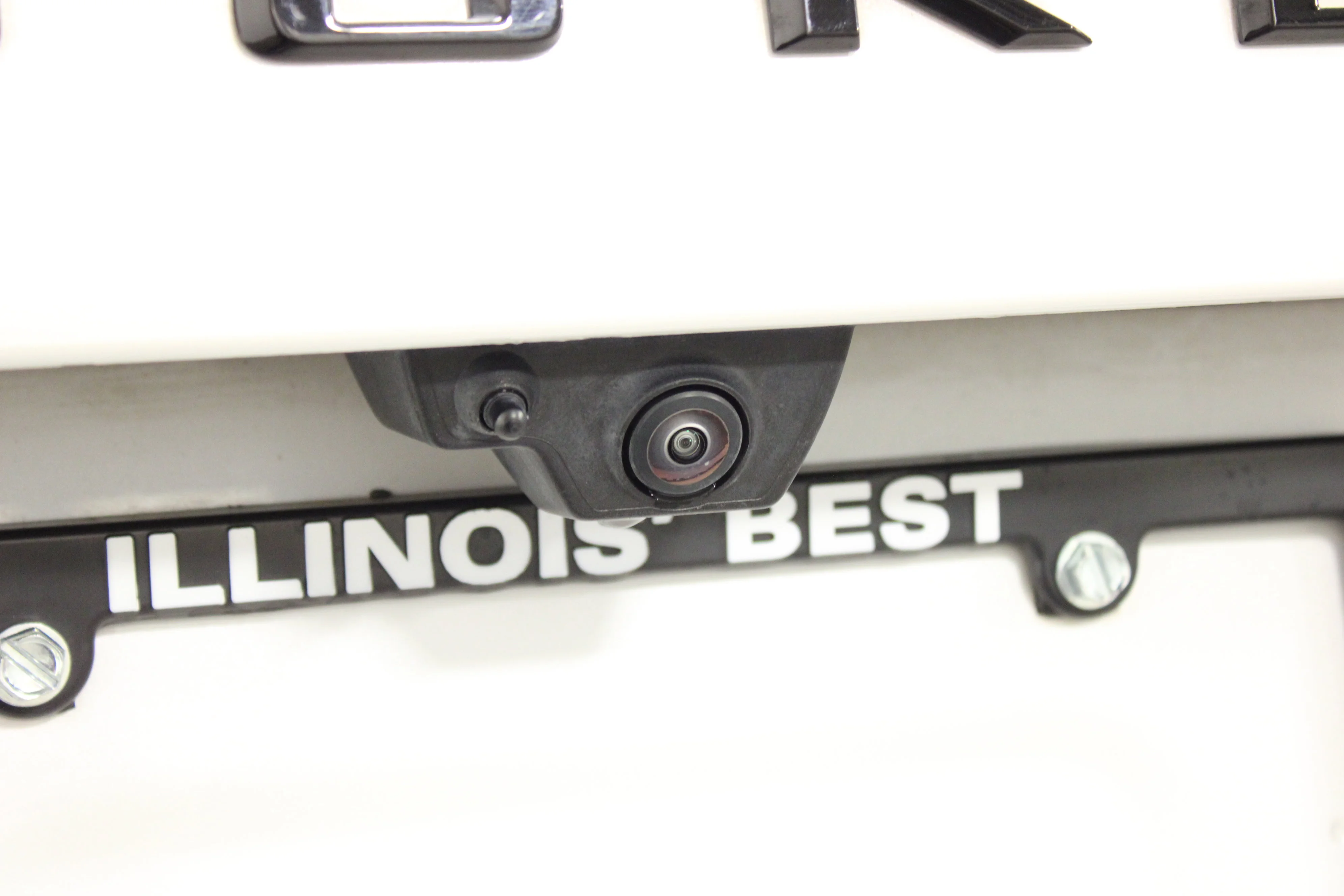 Used 2025 Iridescent Pearl Tricoat Chevrolet Z71 image 12