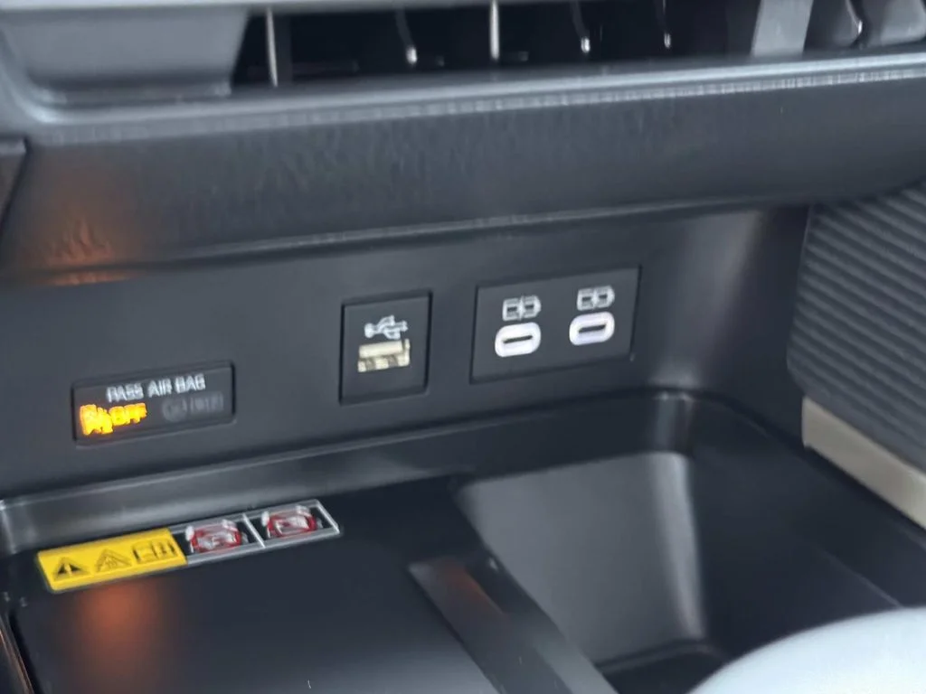 Used 2026 Ice Cap Toyota SE image 18