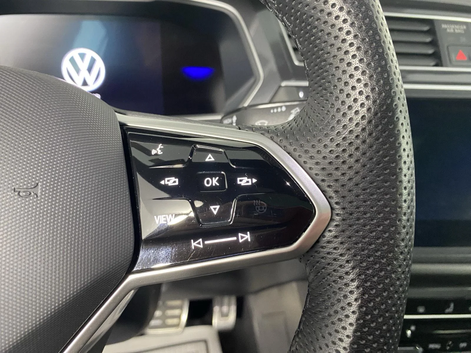 Used 2024 Deep Black Pearl Volkswagen SE R-Line Black image 21