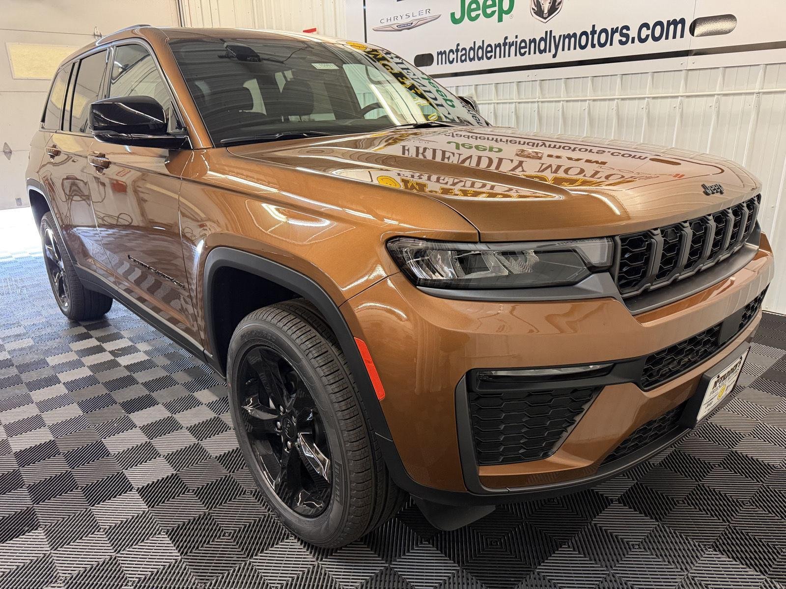 New 2026 Copper Shino Metallic Clear-Coat Exterior Paint Jeep Limited image 3