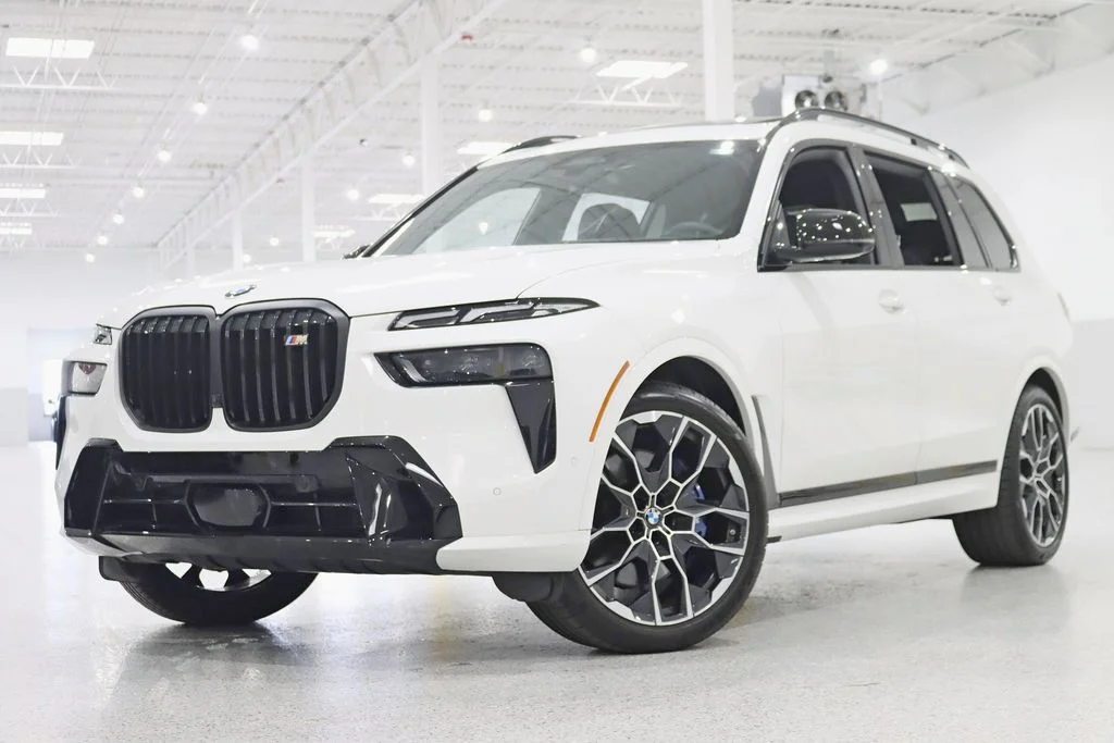 2025 BMW X7 M60i