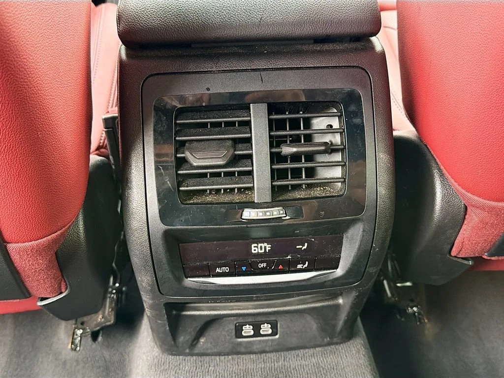 Used 2023  BMW xDrive30i image 28