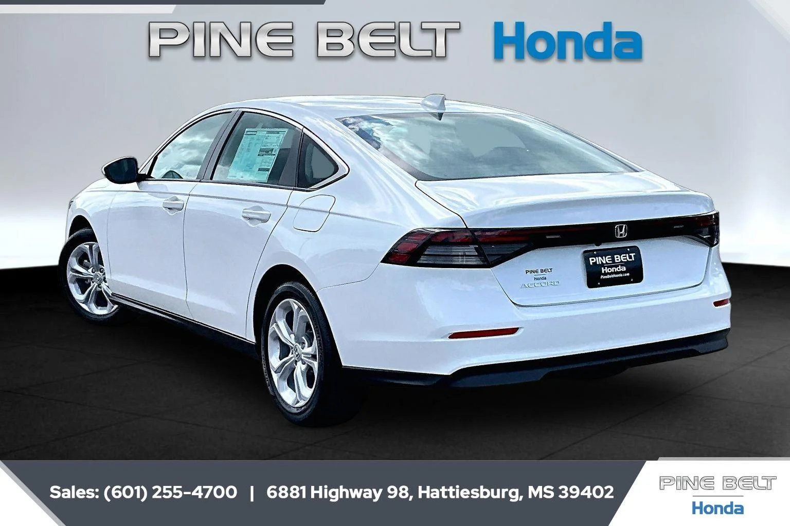 New 2026 Platinum White Pearl Honda LX image 3