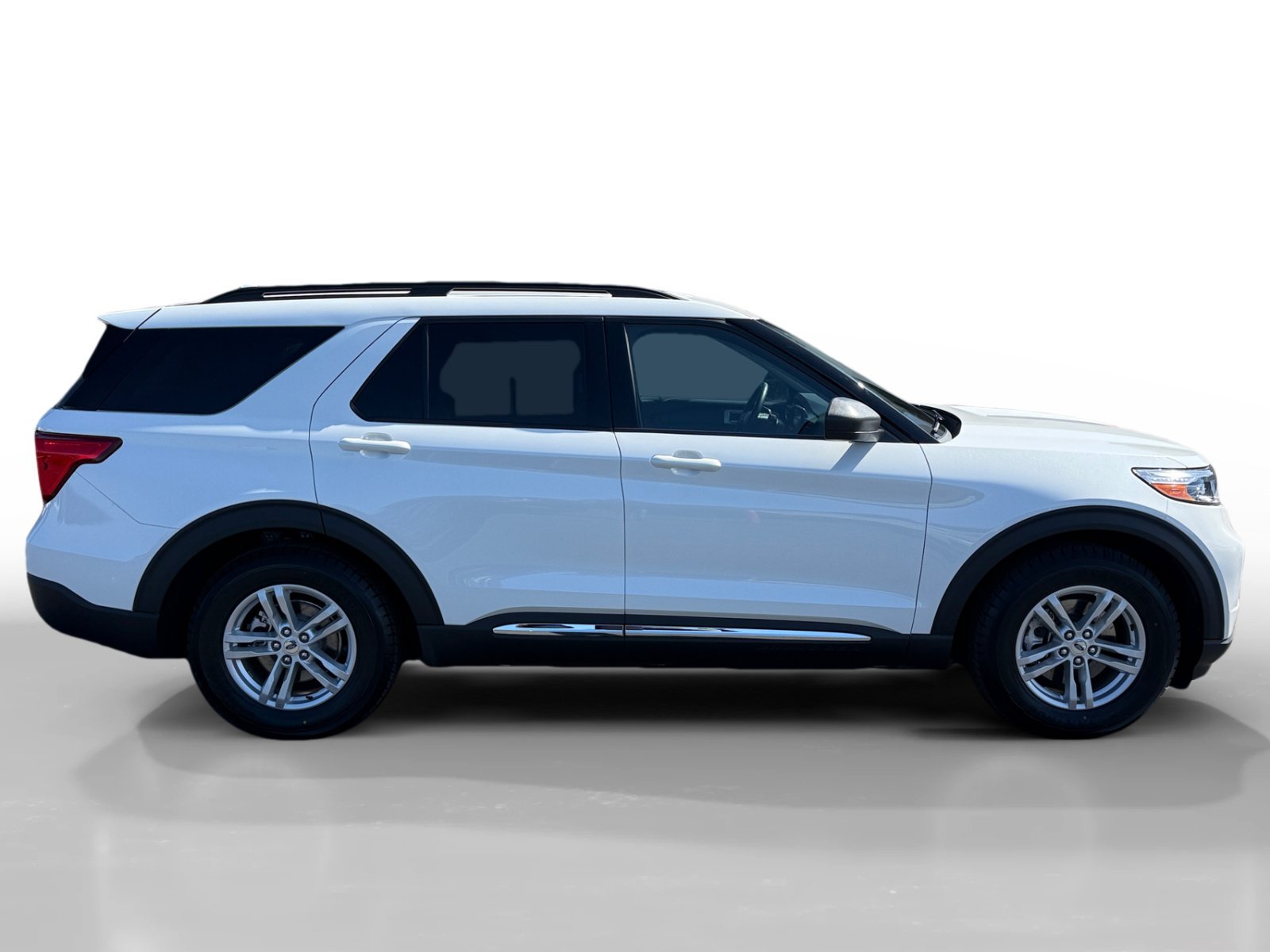 Certified Used 2023 White Metallic Ford XLT image 6