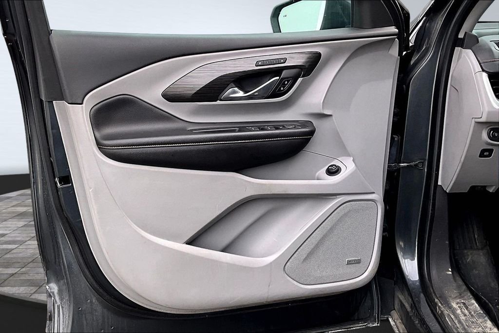 Used 2018 Gray GMC SLT image 18