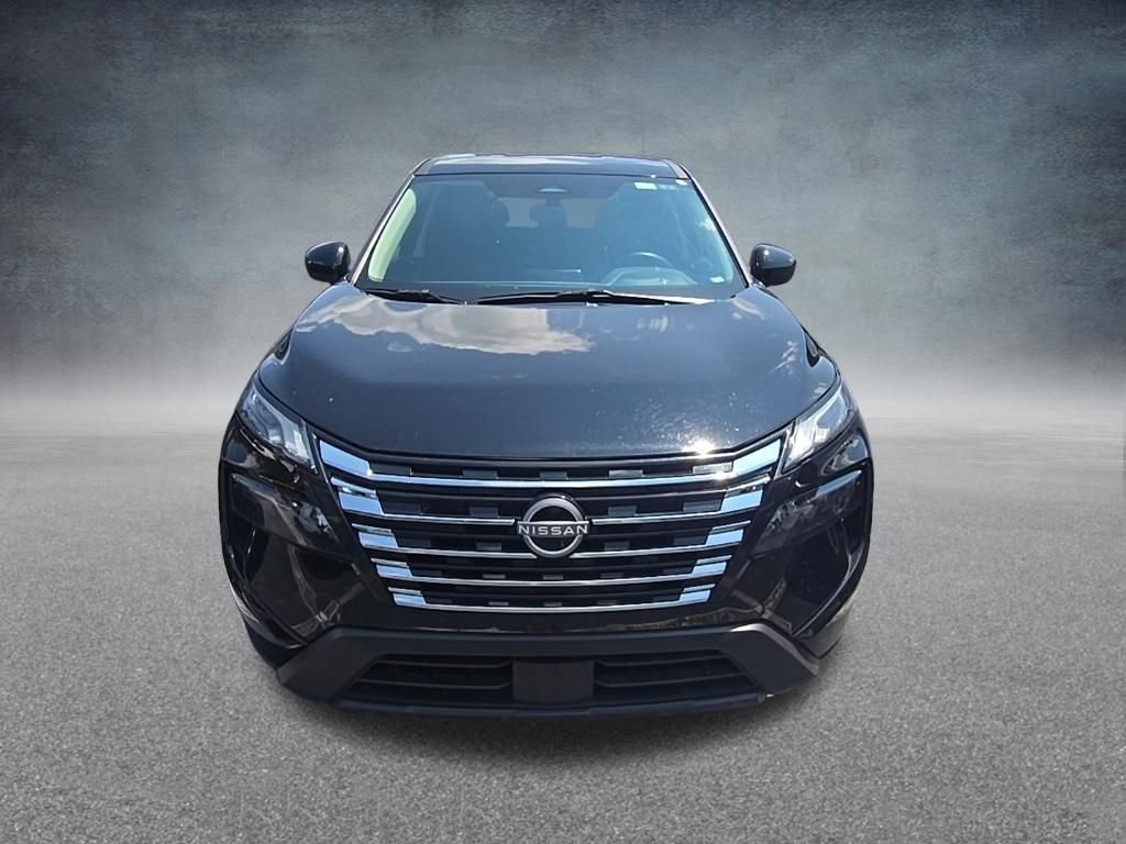 Used 2025 Super Black Nissan SV image 3
