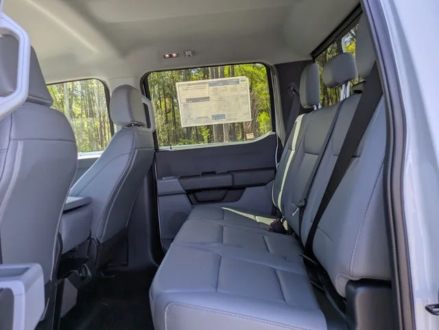 2026 Ford F-350 Super Duty Chassis Cab XL - Photo 13