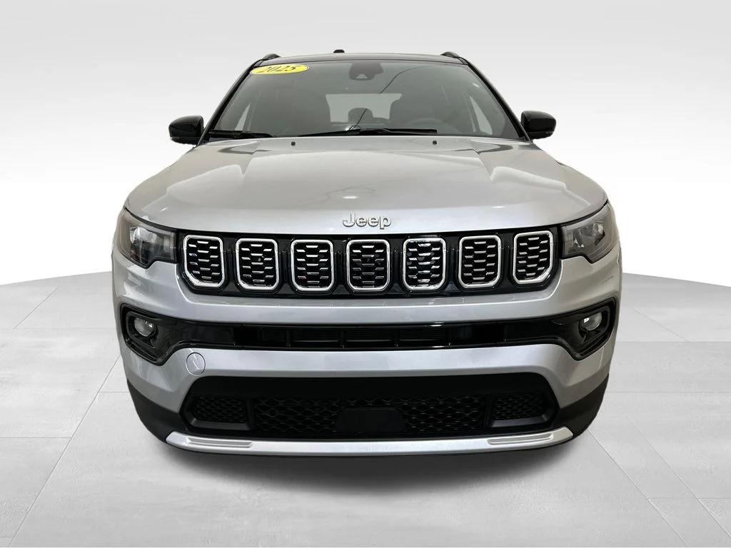 Used 2025 Silver Jeep Limited image 9