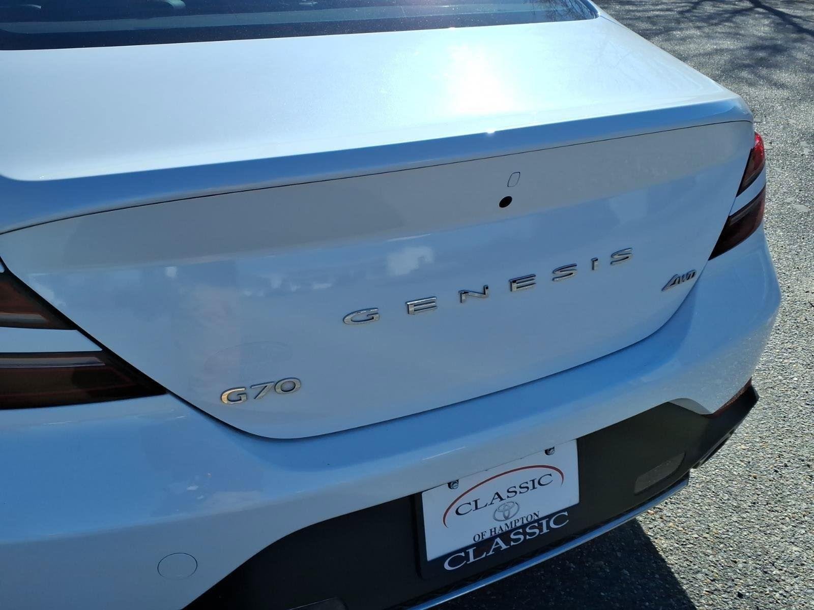 Used 2023 Uyuni White Genesis 2.0T image 11
