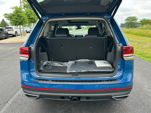 New 2026 Mountain  Lake Blue Metallic Volkswagen 2.0T SE w/Technology image 15