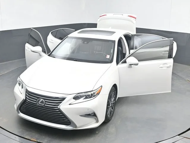 Used 2017 White Lexus 350 image 46