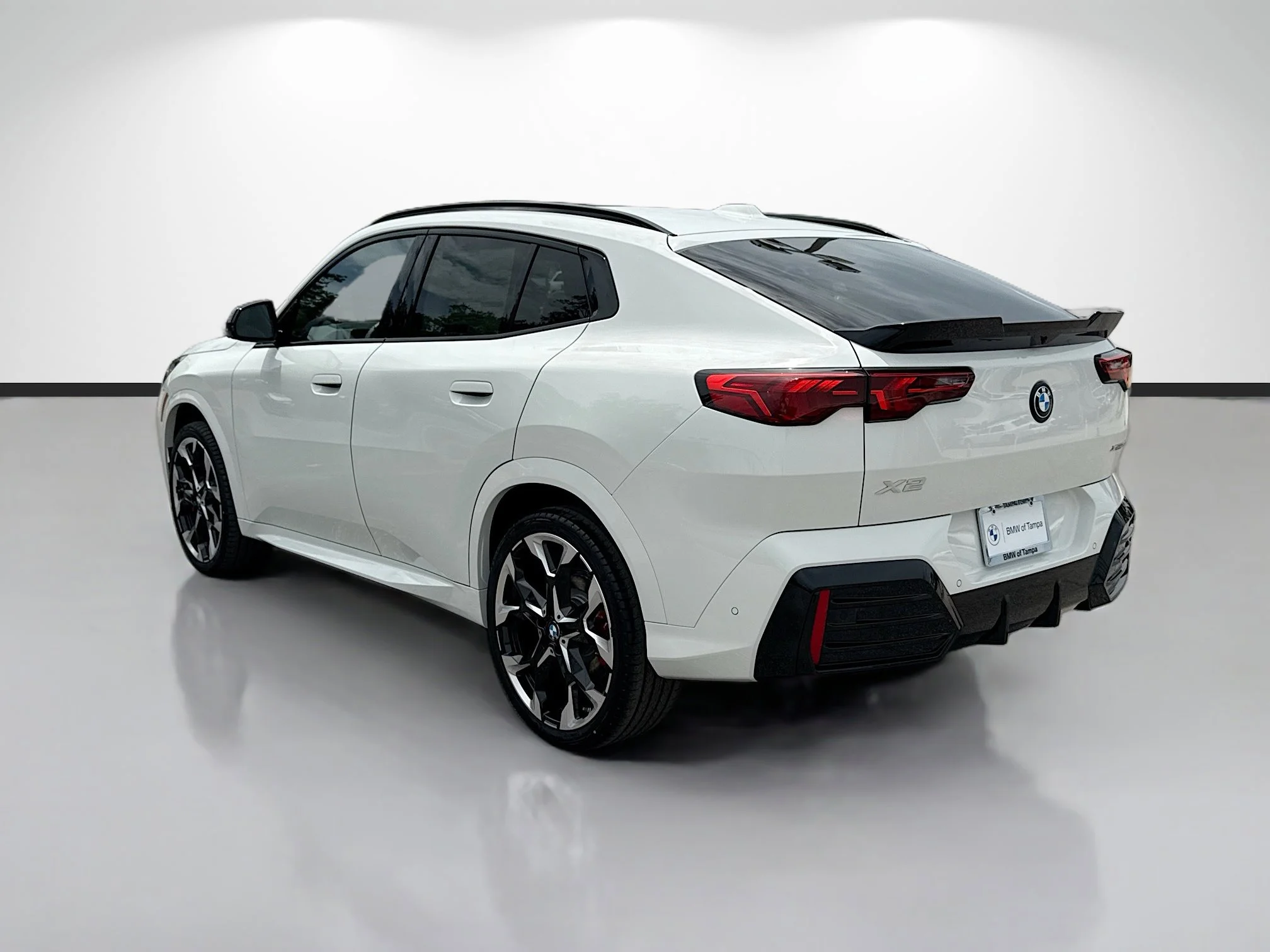 New 2026 Alpine White BMW xDrive28i image 5