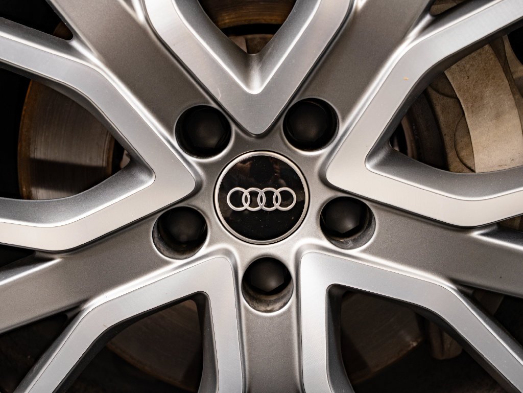 Used 2023 Glacier White Audi 55 Premium Plus image 8