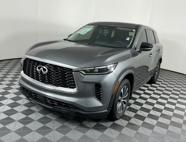 Certified Used 2023 Gray INFINITI PURE image 3