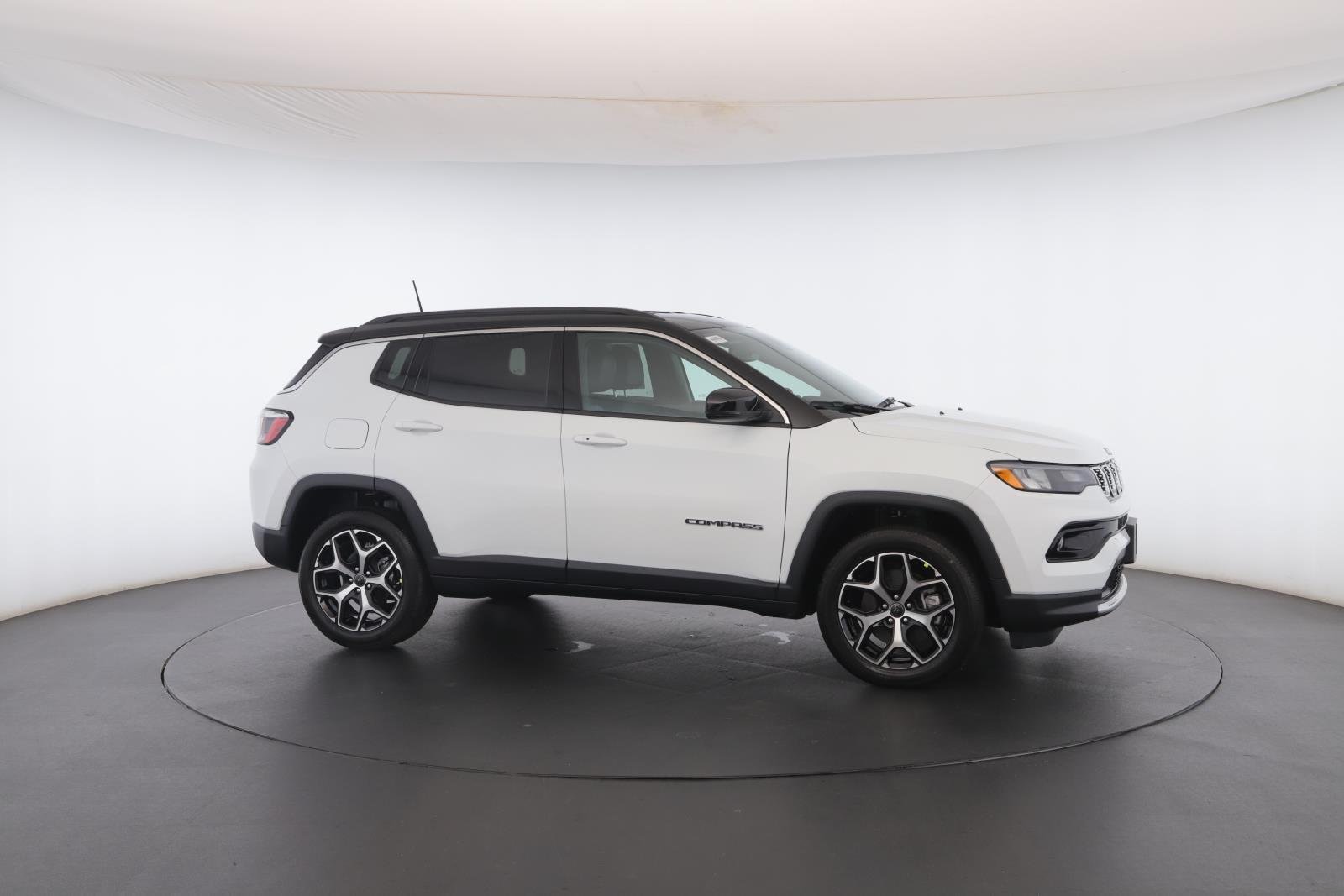 New 2026 Bright White Clear-Coat Exterior Paint Jeep Limited 4x4 image 28