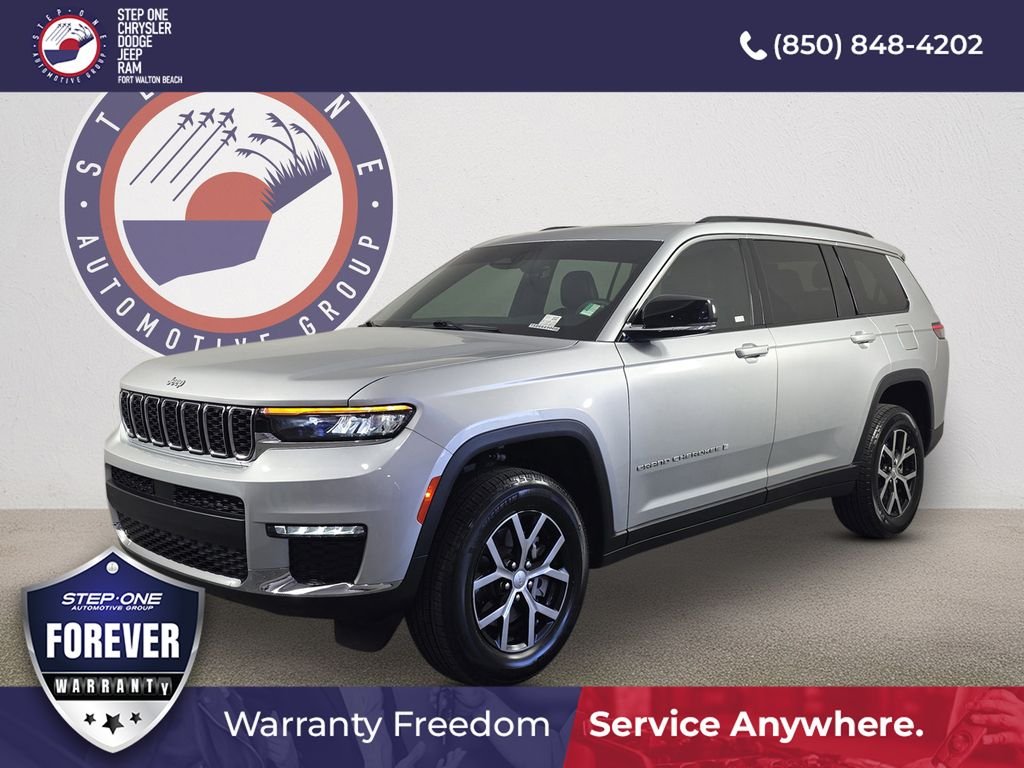 Used 2025 Silver Jeep Limited image 2