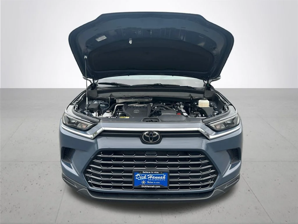Certified Used 2025 White Toyota XLE image 5
