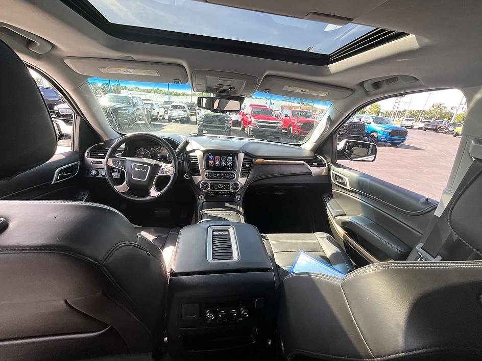 Used 2018 White GMC Denali image 35