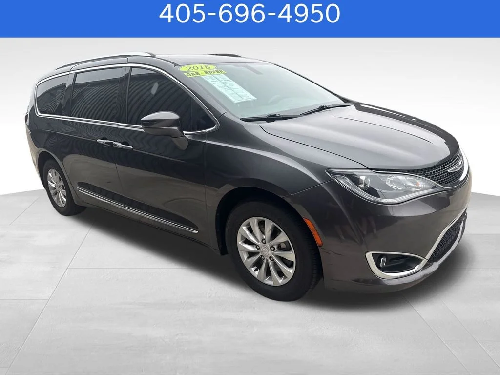 Pre-Owned 2018 Chrysler Pacifica Touring L